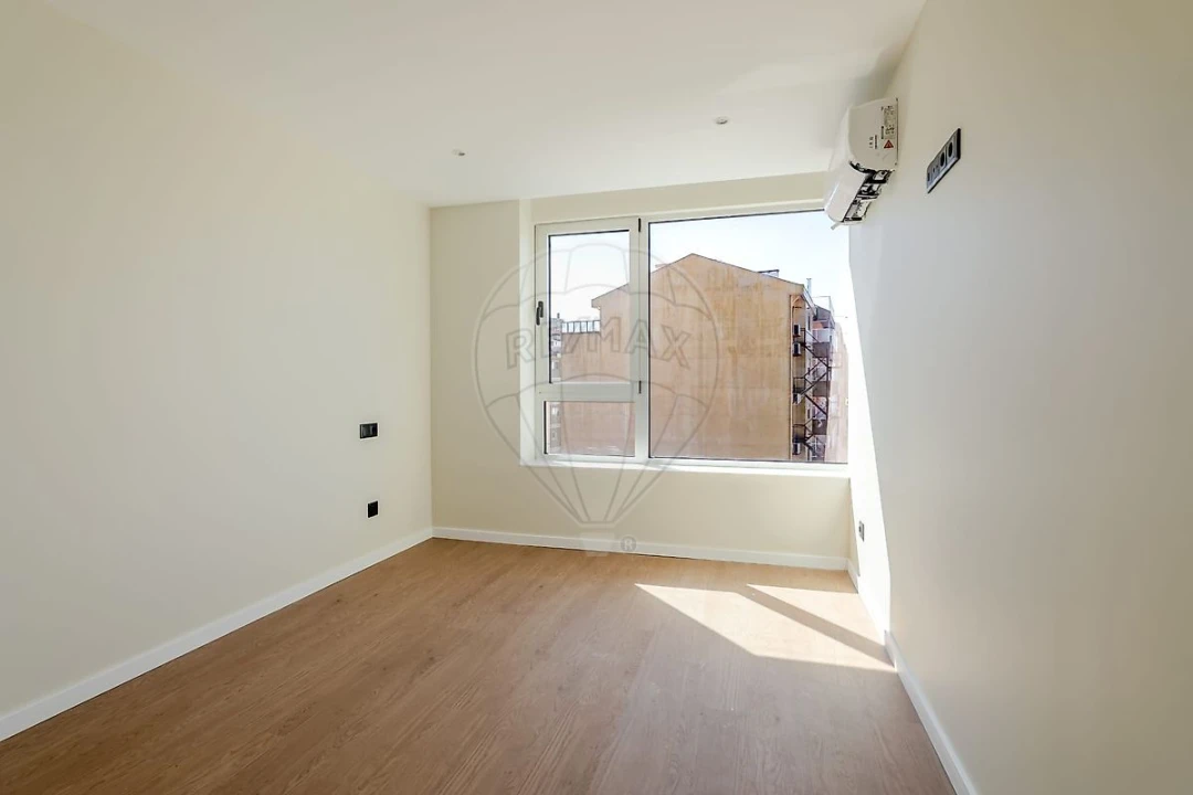 Apartamento T2 para Venda em Paranhos Foto 18
