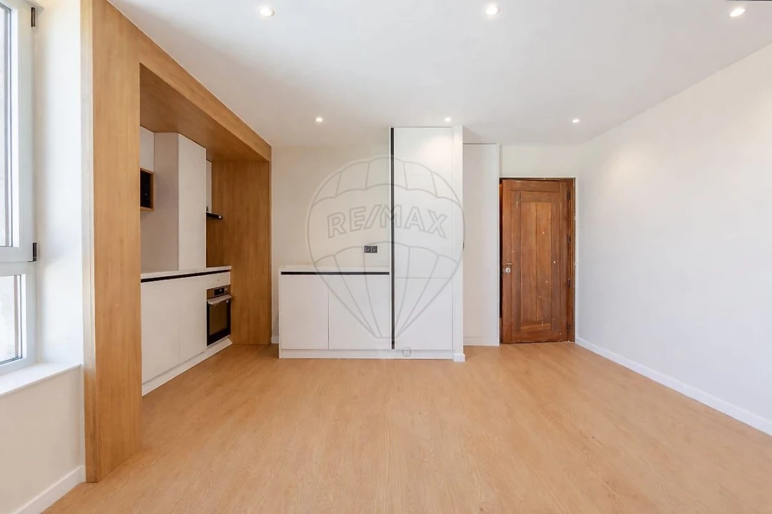 Apartamento T1 para Venda em Paranhos Foto 1