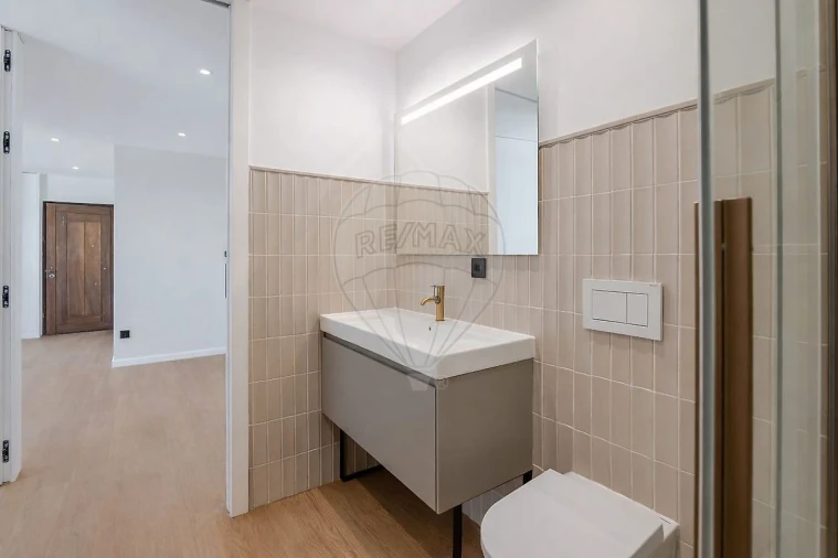 Apartamento T1 para Venda em Paranhos Foto 14