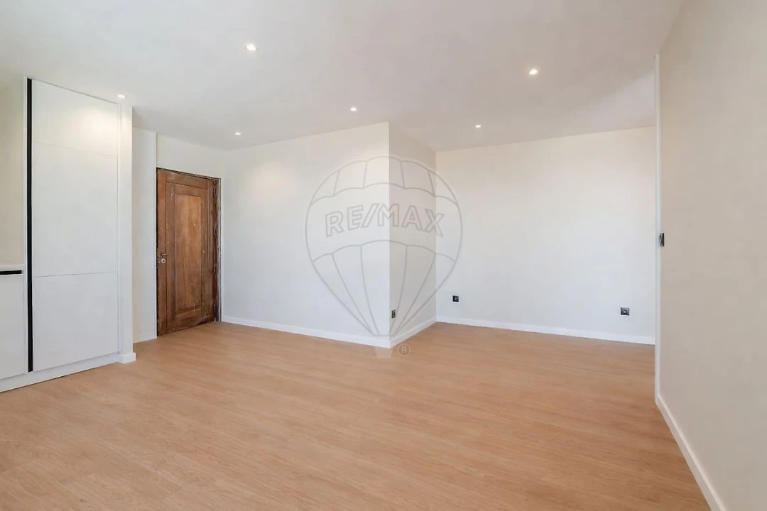 Apartamento T1 para Venda em Paranhos Foto 13