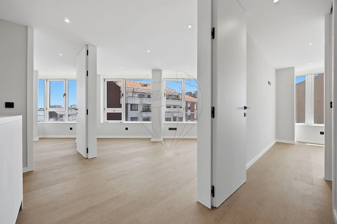 Apartamento T2 para Venda em Paranhos Foto 6