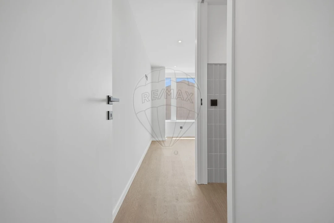 Apartamento T2 para Venda em Paranhos Foto 1