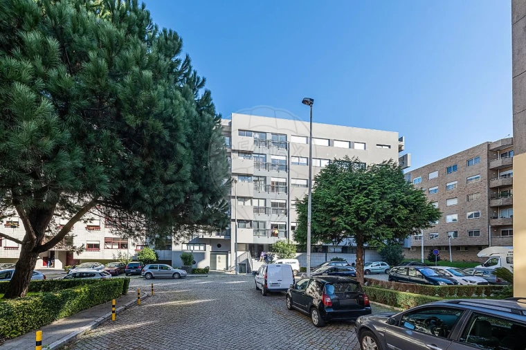 Apartamento T2 para Arrendamento em Cidade da Maia Foto 20