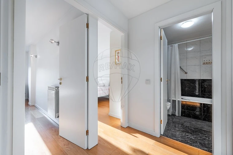 Apartamento T2 para Arrendamento em Cidade da Maia Foto 12