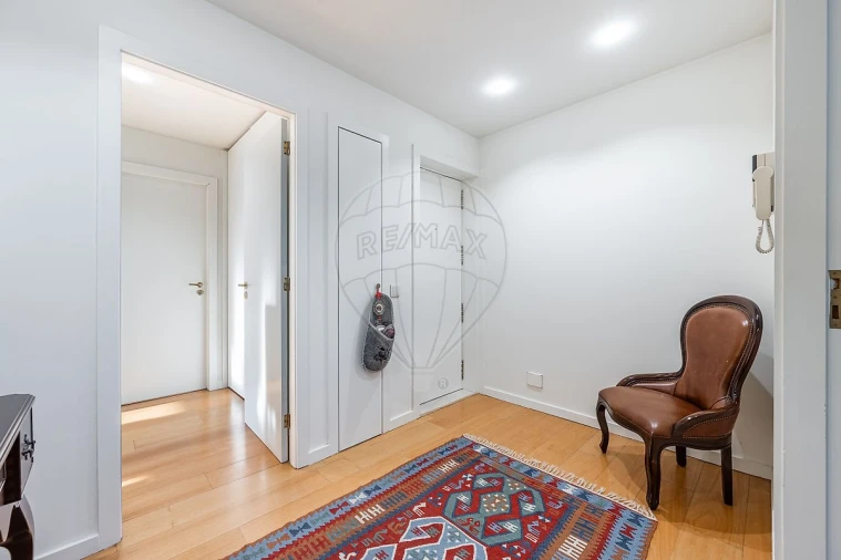 Apartamento T2 para Arrendamento em Cidade da Maia Foto 6