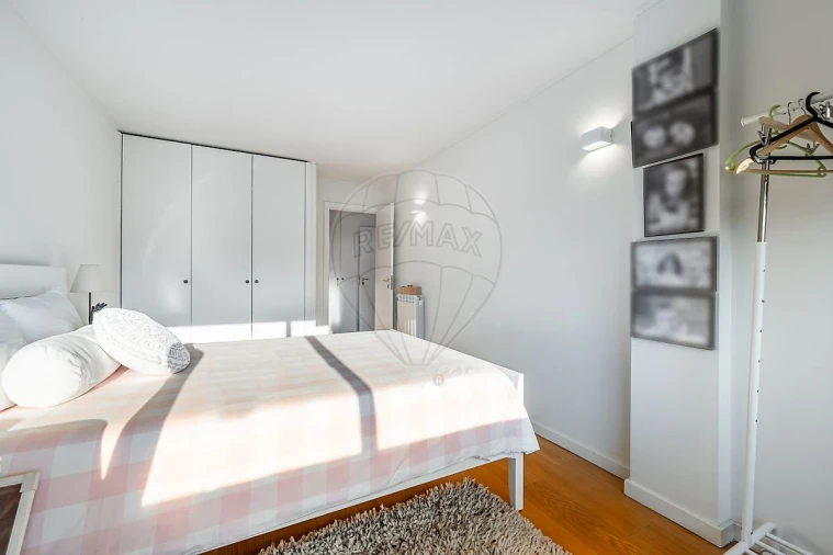 Apartamento T2 para Arrendamento em Cidade da Maia Foto 17