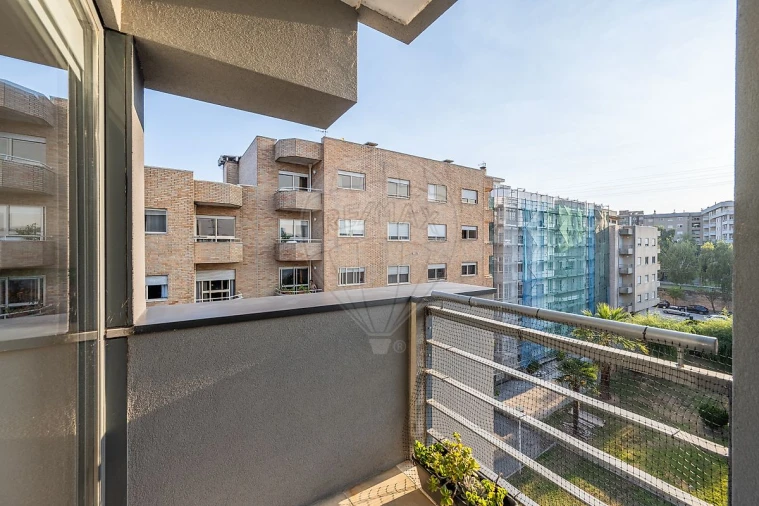 Apartamento T2 para Arrendamento em Cidade da Maia Foto 10