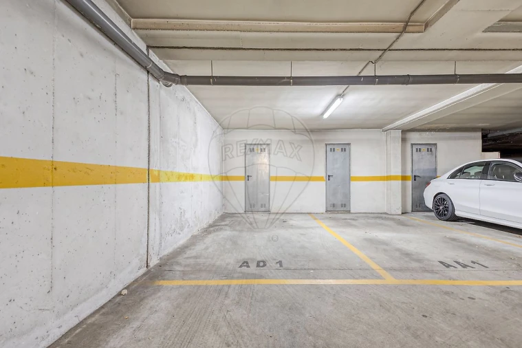 Apartamento T2 para Arrendamento em Pedrouços Foto 27