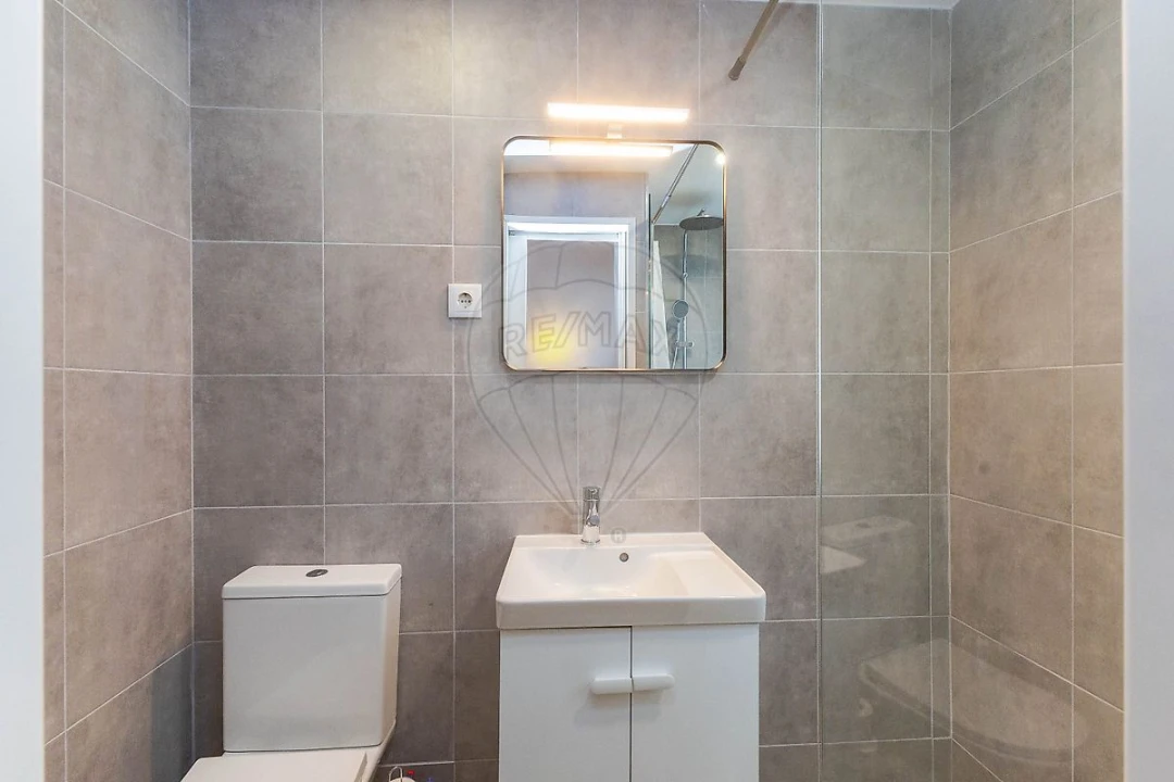 Moradia T1 para Arrendamento em Paranhos Foto 16