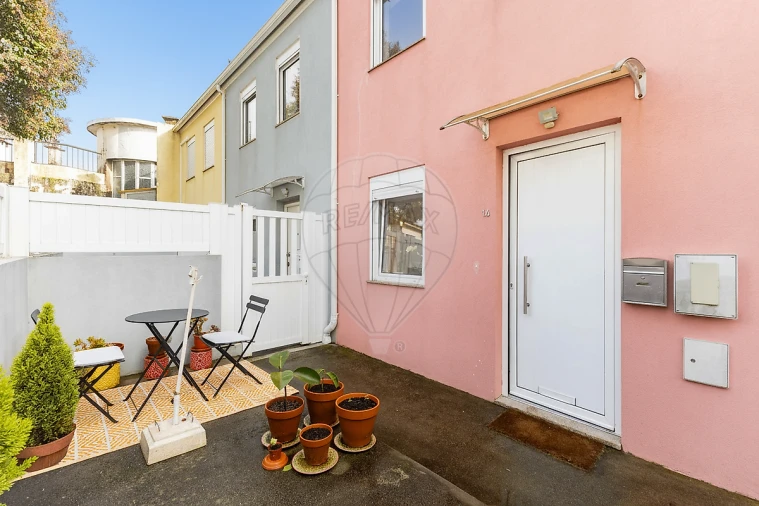 Moradia T1 para Arrendamento em Paranhos