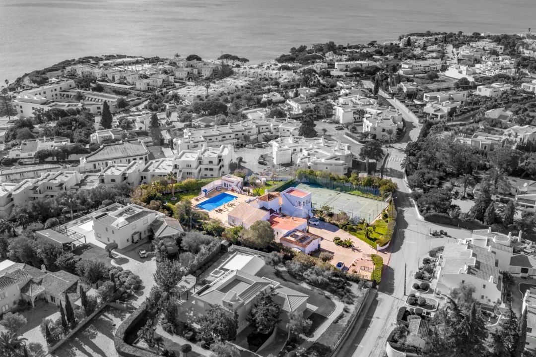 Moradia T6 para Venda em Ferragudo Foto 3