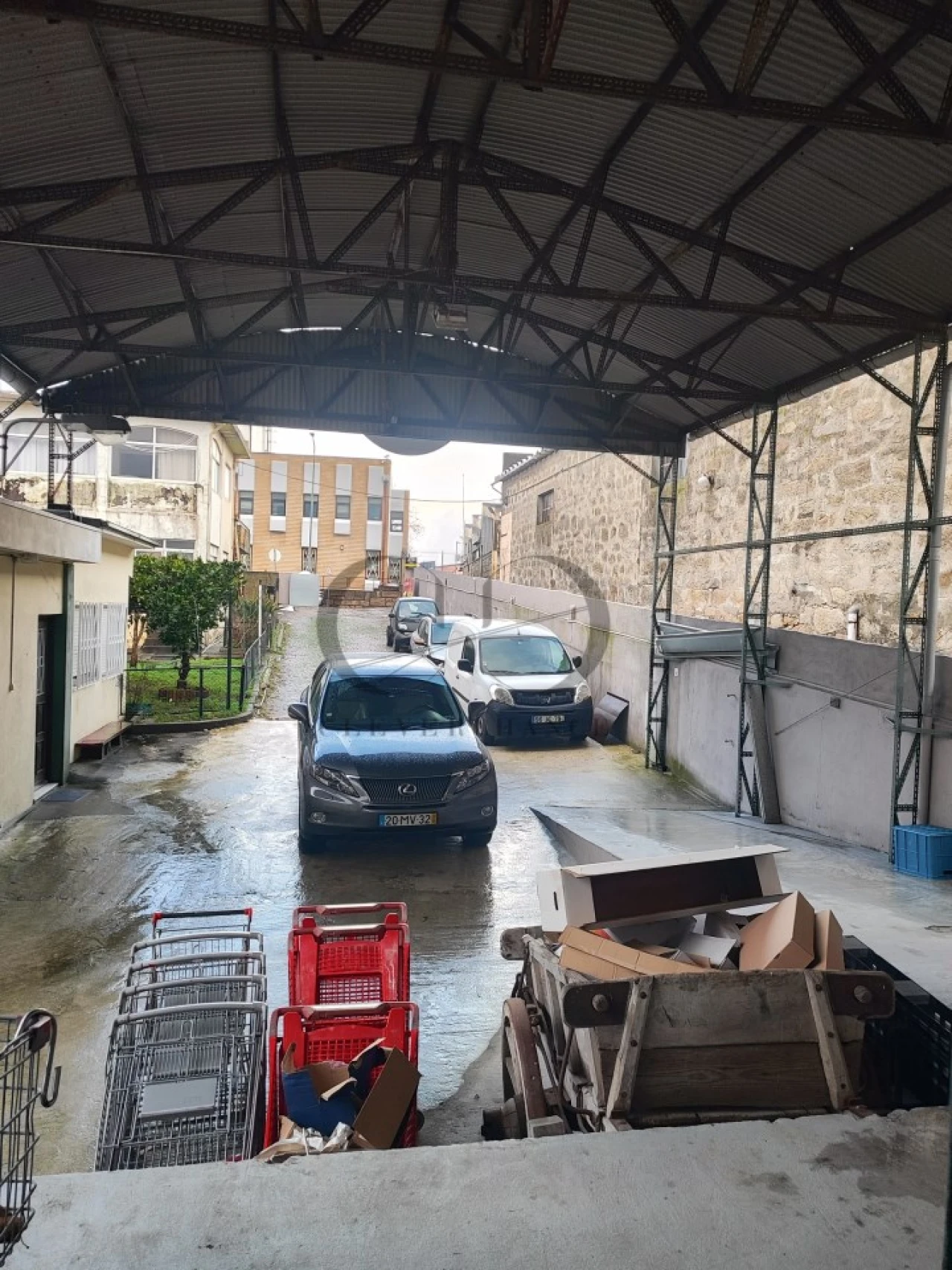 Armazém para Venda em Santa Marinha e São Pedro da Afurada Foto 1