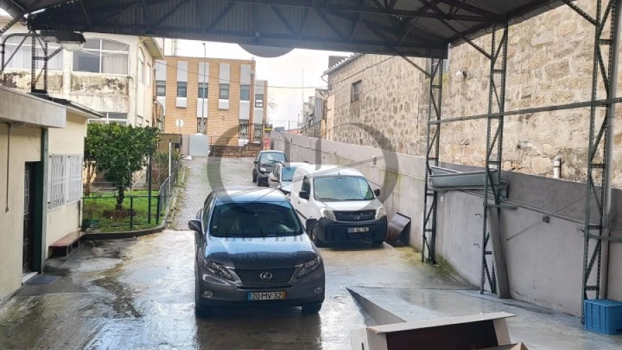 Armazém para Venda em Santa Marinha e São Pedro da Afurada