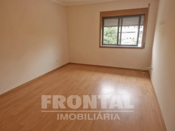 Apartamento T2 para Arrendamento em São Mamede de Infesta e Senhora da Hora Foto 7