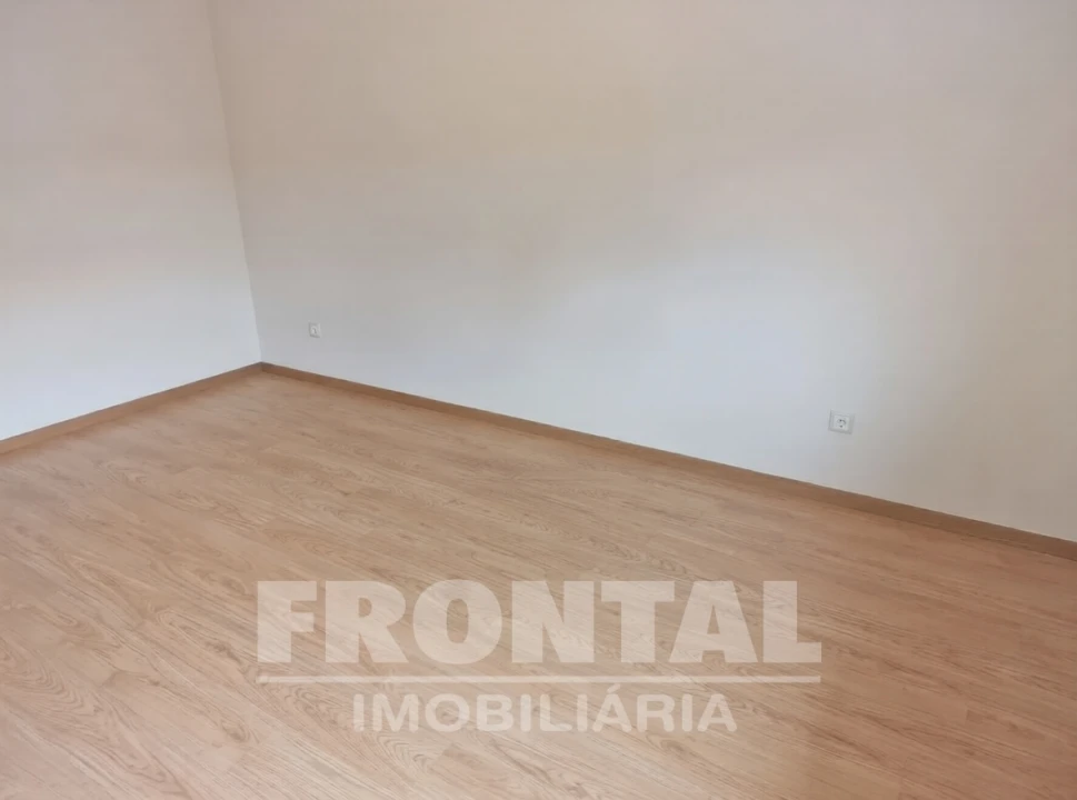 Apartamento T2 para Arrendamento em São Mamede de Infesta e Senhora da Hora Foto 5