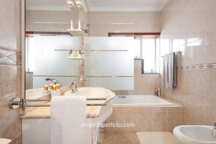 Moradia T3 para Venda em Serzedo e Perosinho Foto 21