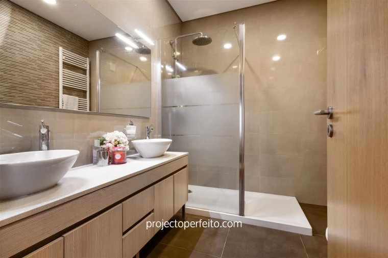 Moradia T3 para Venda em Espinho Foto 18