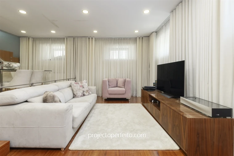 Moradia T3 para Venda em Espinho Foto 11