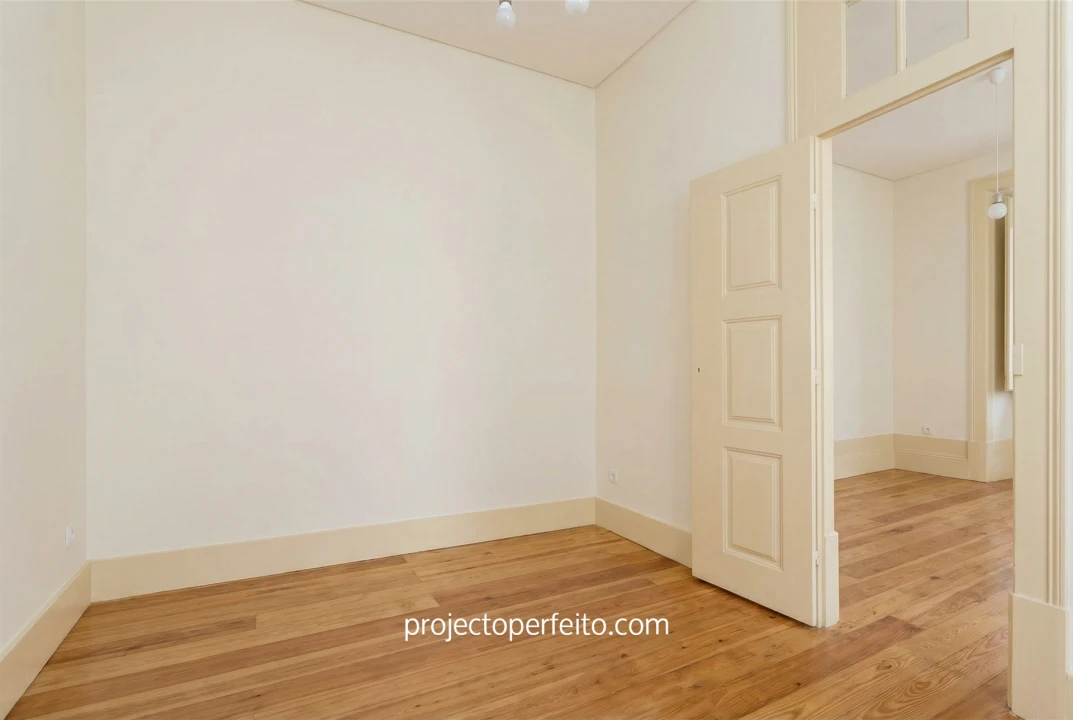 Moradia T4 para Venda em Espinho Foto 28