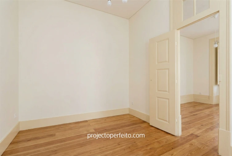 Moradia T4 para Venda em Espinho Foto 28