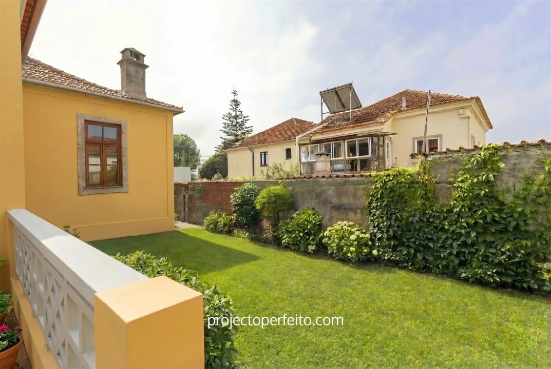 Moradia T4 para Venda em Espinho Foto 3