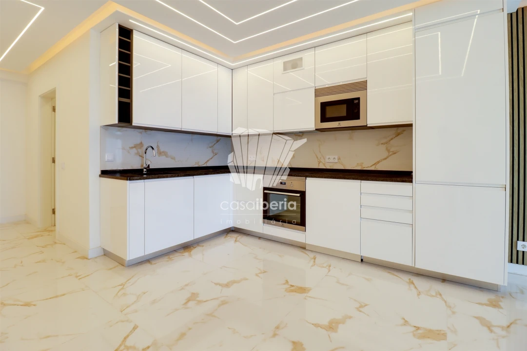 Apartamento T2 para Venda em Quarteira Foto 5