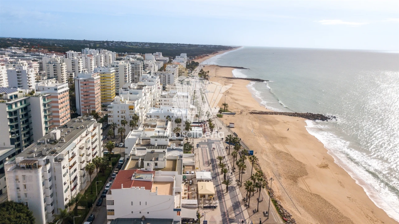Apartamento T2 para Venda em Quarteira Foto 17