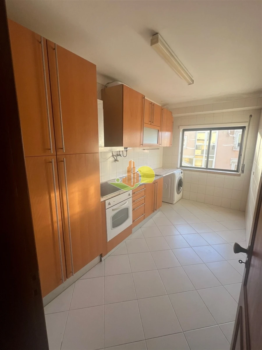 Apartamento T2 para Arrendamento em Buarcos Foto 9