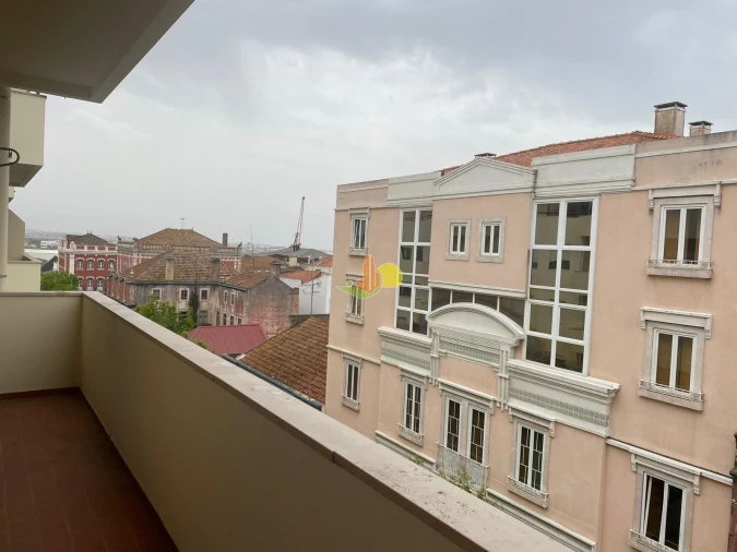 Apartamento T2 para Arrendamento em Buarcos Foto 6