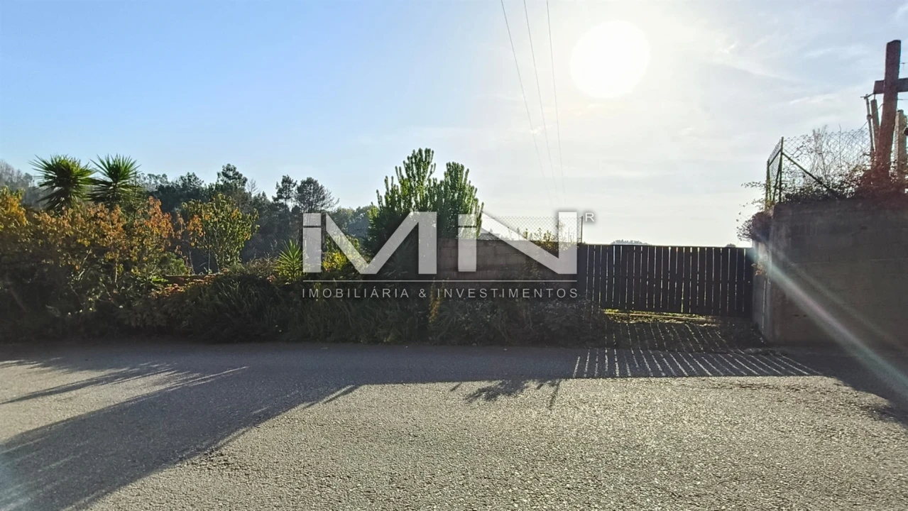 Terreno para Venda em Foz do Sousa e Covelo Foto 2