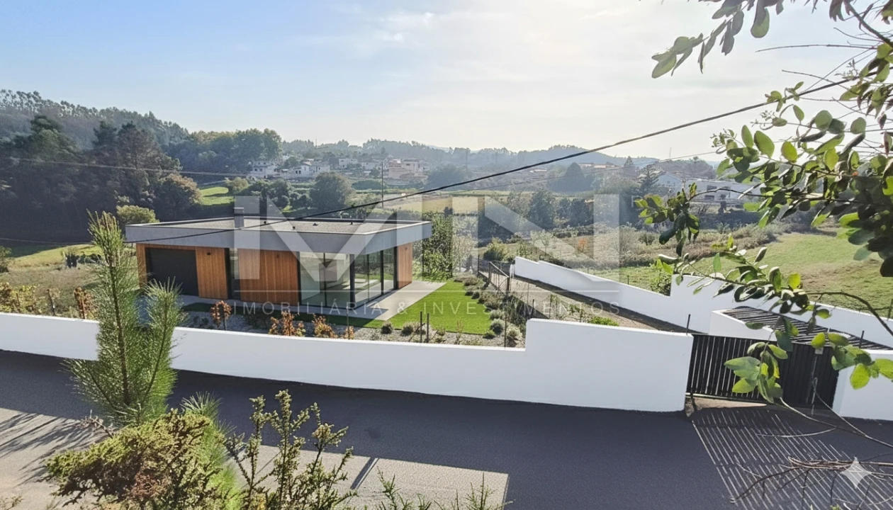 Terreno para Venda em Foz do Sousa e Covelo Foto 2