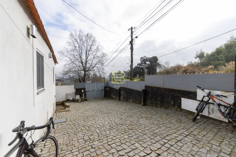 Moradia T2 para Venda em Rio Tinto Foto 3