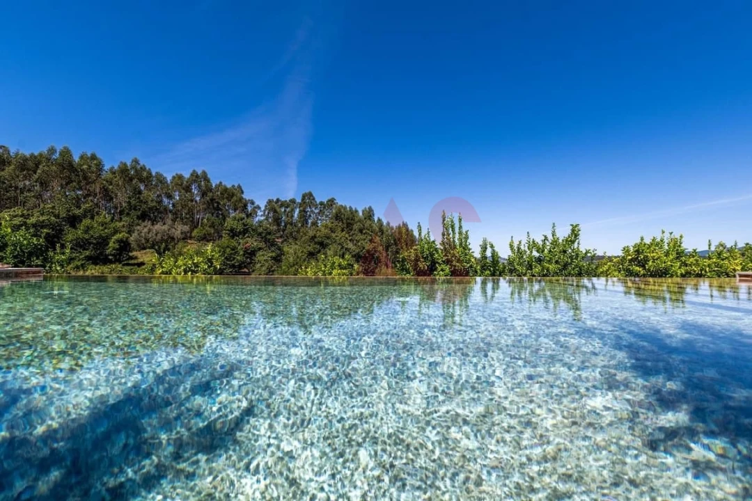 Moradia T4 para Venda em Fornelos e Queijada Foto 9