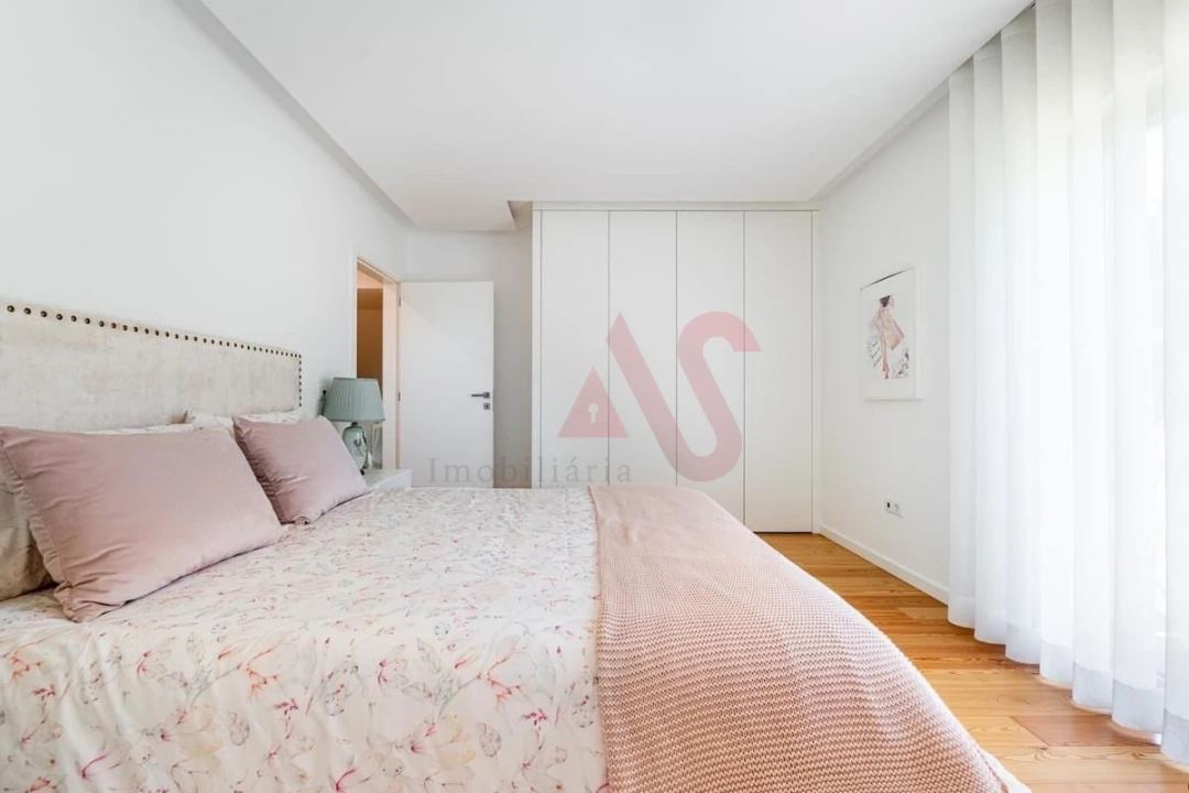 Moradia T4 para Venda em Fornelos e Queijada Foto 26