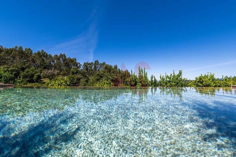 Moradia T4 para Venda em Fornelos e Queijada Foto 9