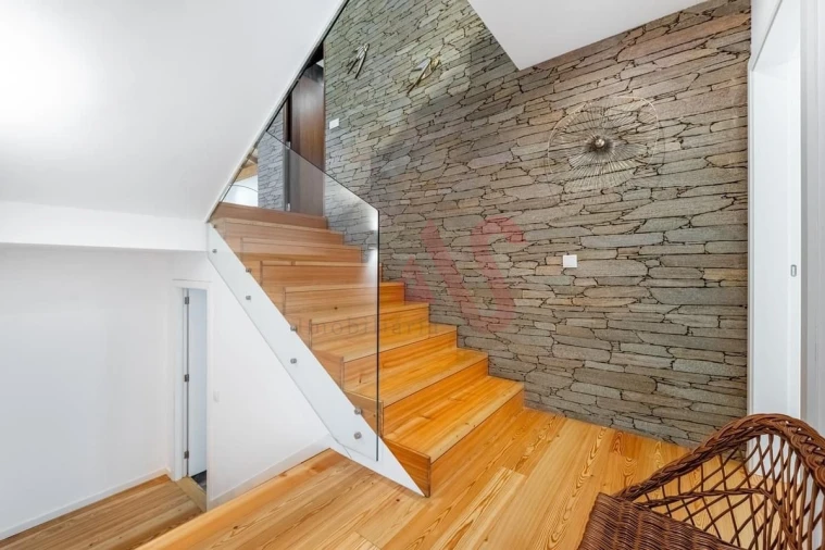 Moradia T4 para Venda em Fornelos e Queijada Foto 22