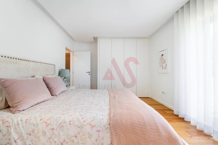 Moradia T4 para Venda em Fornelos e Queijada Foto 26