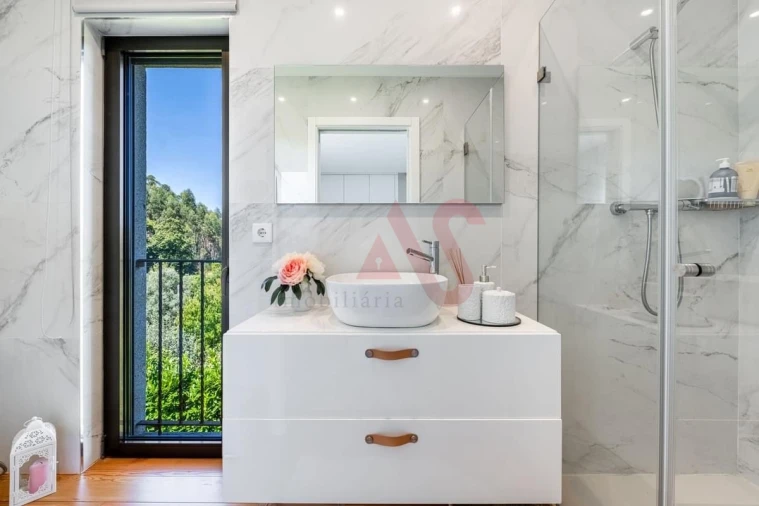 Moradia T4 para Venda em Fornelos e Queijada Foto 30