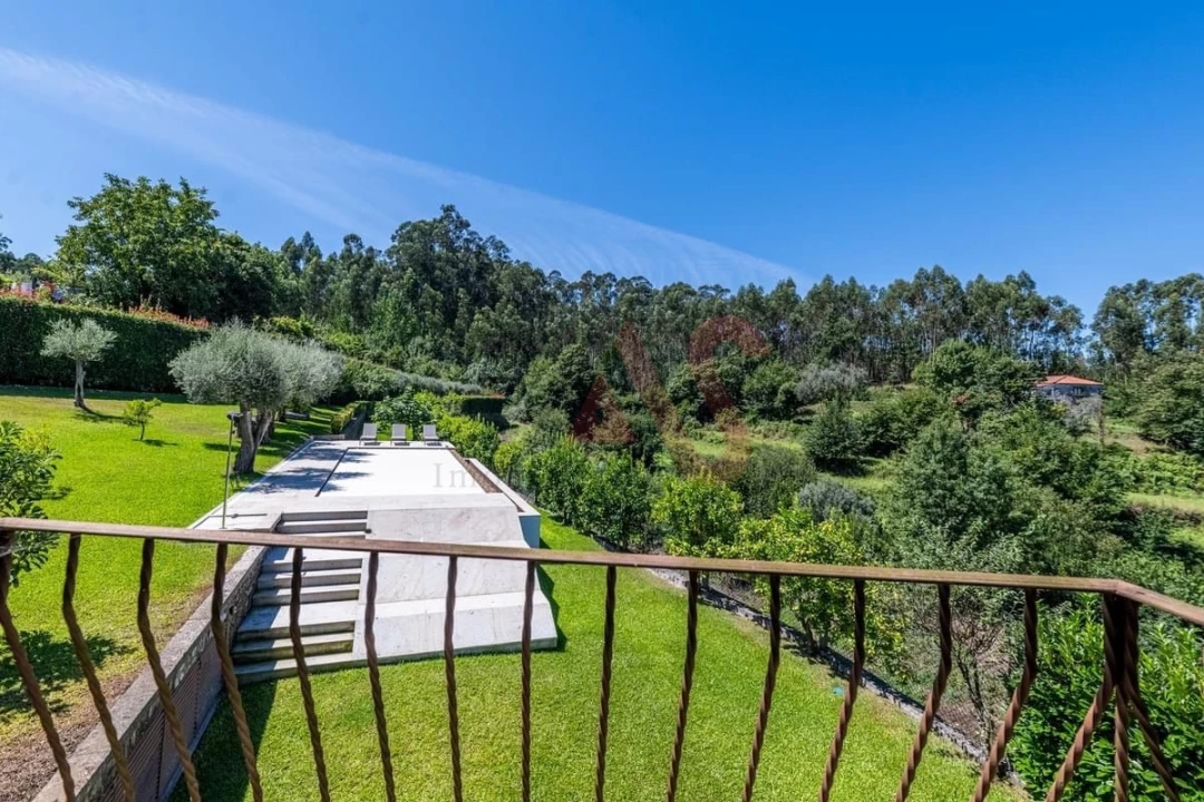 Moradia T4 para Venda em Fornelos e Queijada Foto 38