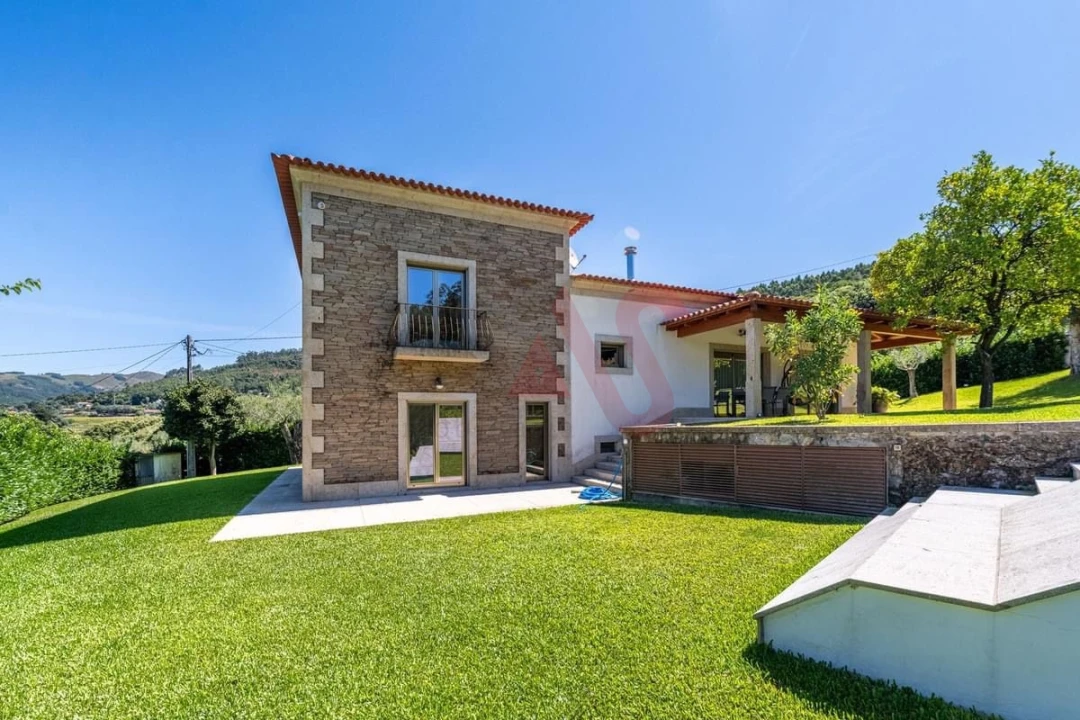 Moradia T4 para Venda em Fornelos e Queijada Foto 7