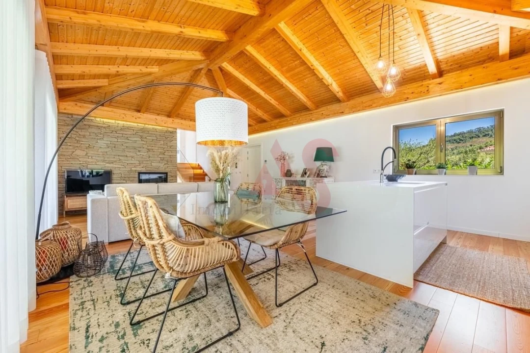 Moradia T4 para Venda em Fornelos e Queijada Foto 19