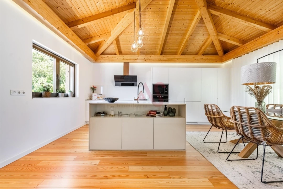 Moradia T4 para Venda em Fornelos e Queijada Foto 21