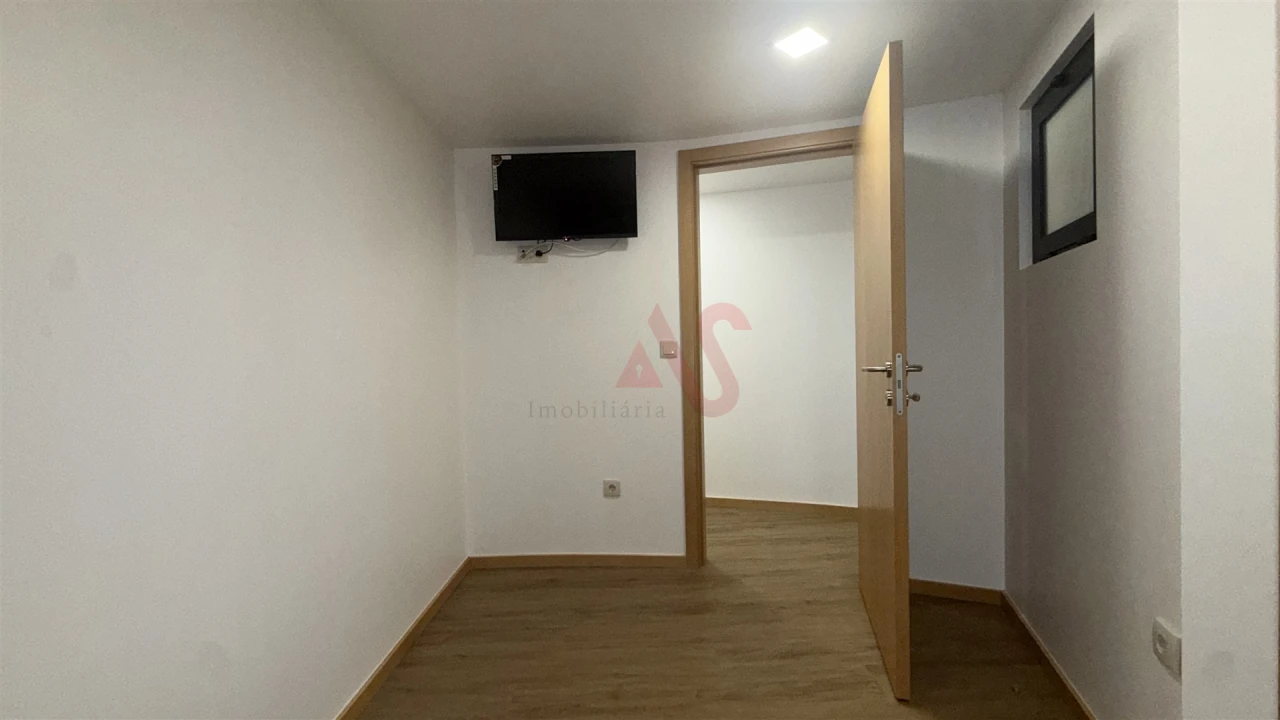 Moradia T2 para Venda em Quinchães Foto 5