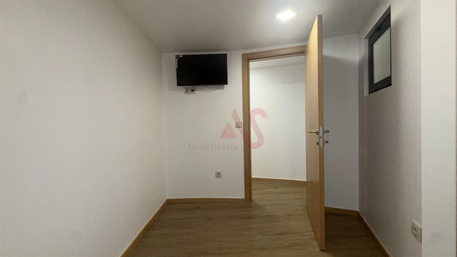 Moradia T2 para Venda em Quinchães Foto 5