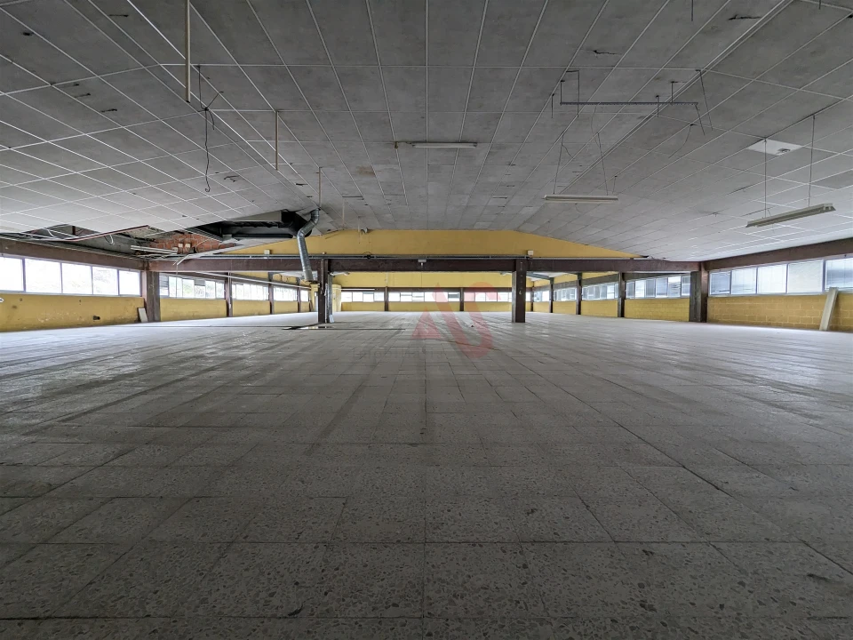 Negócio para Arrendamento em Cepães e Fareja Foto 2