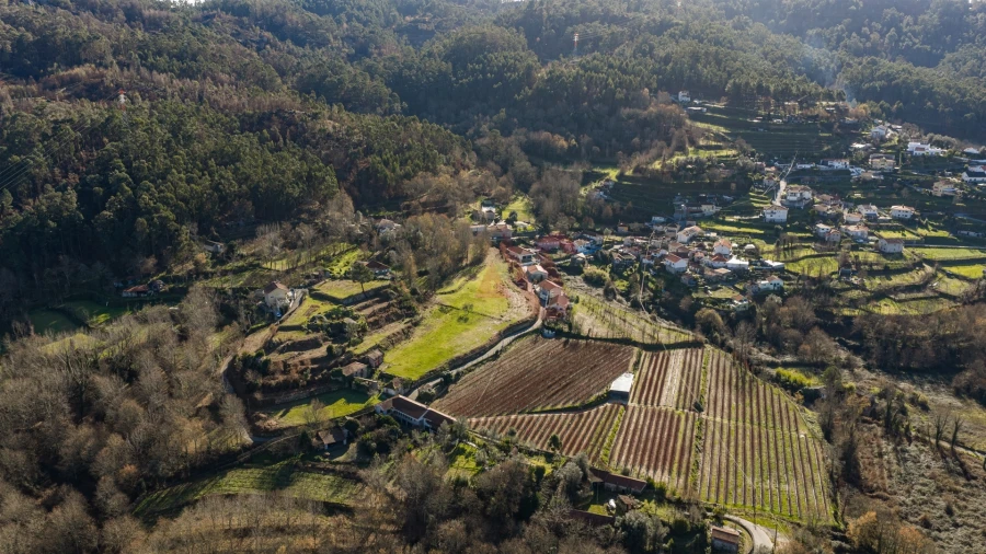 Moradia T4 para Venda em Armil Foto 14