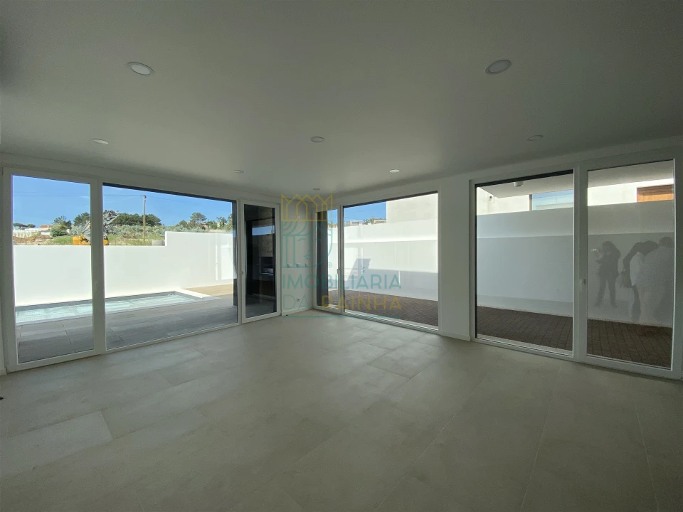 Moradia T3 para Venda em Tornada e Salir do Porto Foto 2