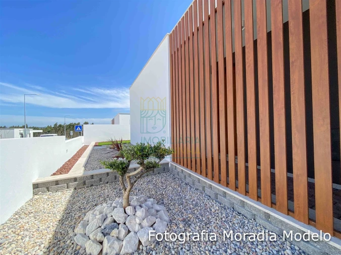 Moradia T3 para Venda em Tornada e Salir do Porto Foto 8