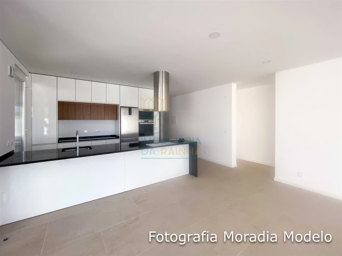 Moradia T3 para Venda em Tornada e Salir do Porto Foto 9