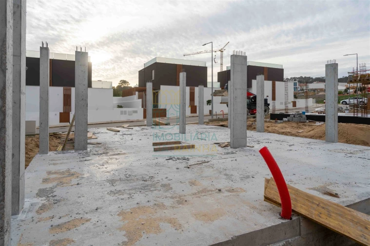 Moradia T3 para Venda em Tornada e Salir do Porto Foto 4